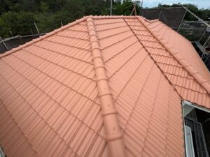 屋根塗装で塗り替えた綺麗な屋根。プロタイムズ明石駅前店