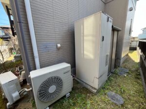 明石市 株式会社Matsudairaによるエコキュート交換施工前　外壁塗装前